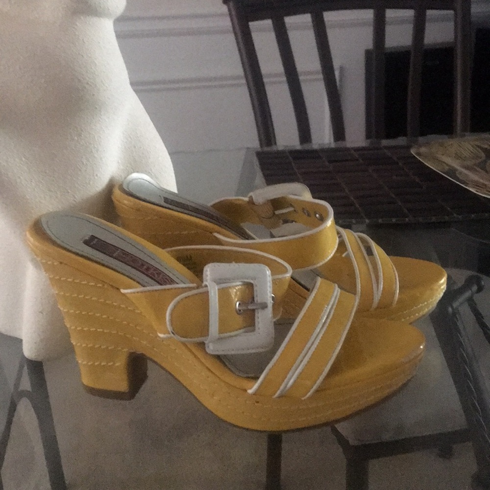 Yellow Hot kiss Sandals